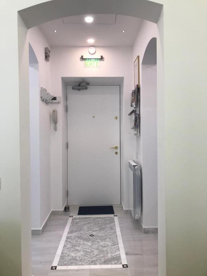 Victoria Luxury Apartment 11 Бухарест Экстерьер фото
