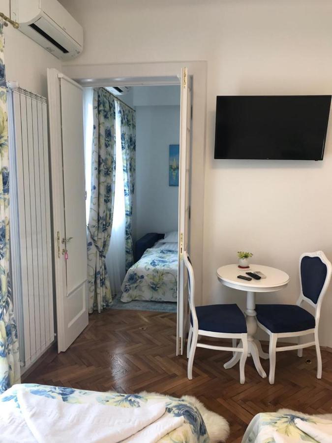 Victoria Luxury Apartment 11 Бухарест Экстерьер фото